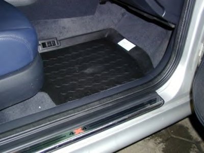 Резиновый коврик с защитными бортами Carbox Floor CARBOX купить